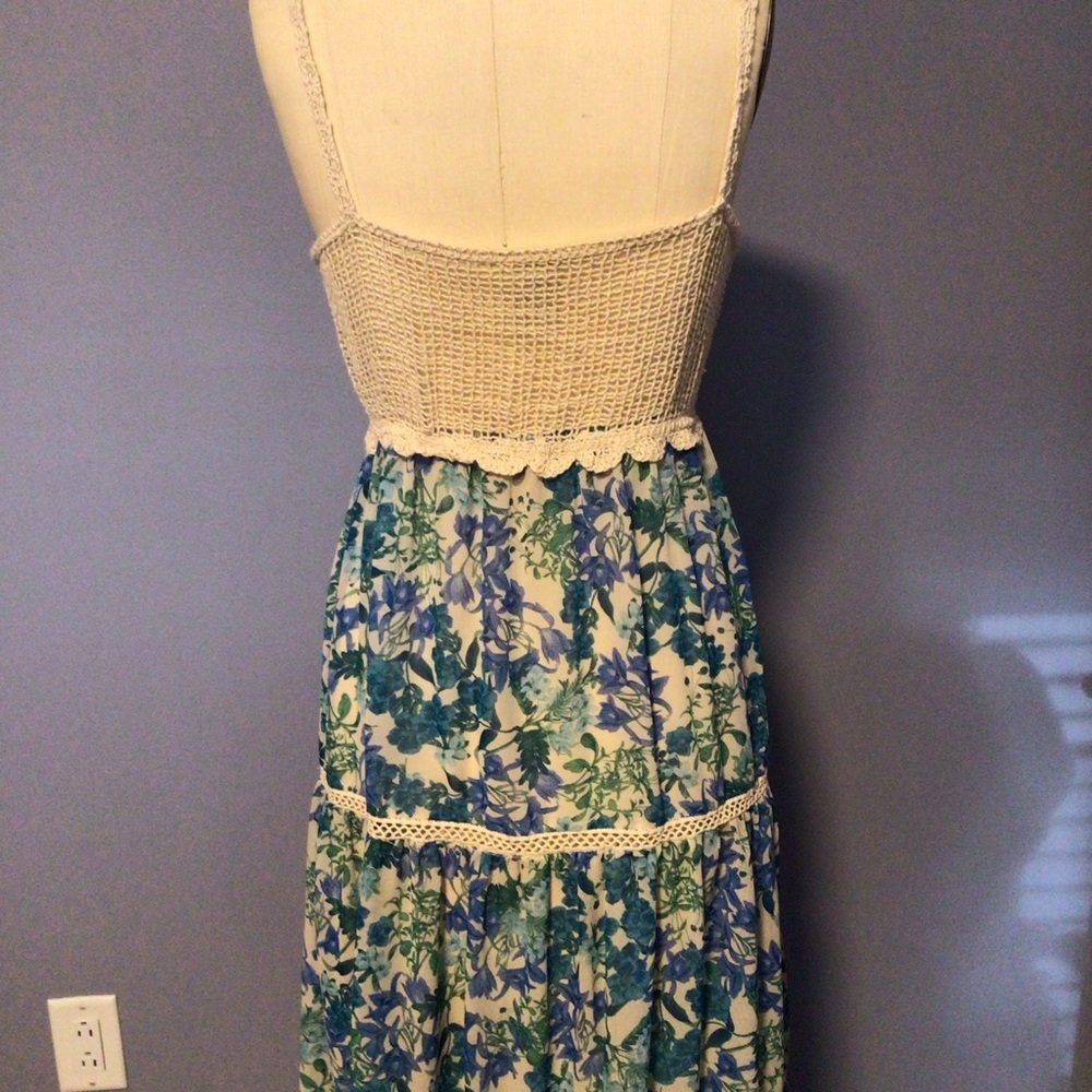 TAYLOR Crochet Bodice Maxi Dress Sz XS Blue Cream Floral pit t pit 15 length 54 - Picture 9 of 12